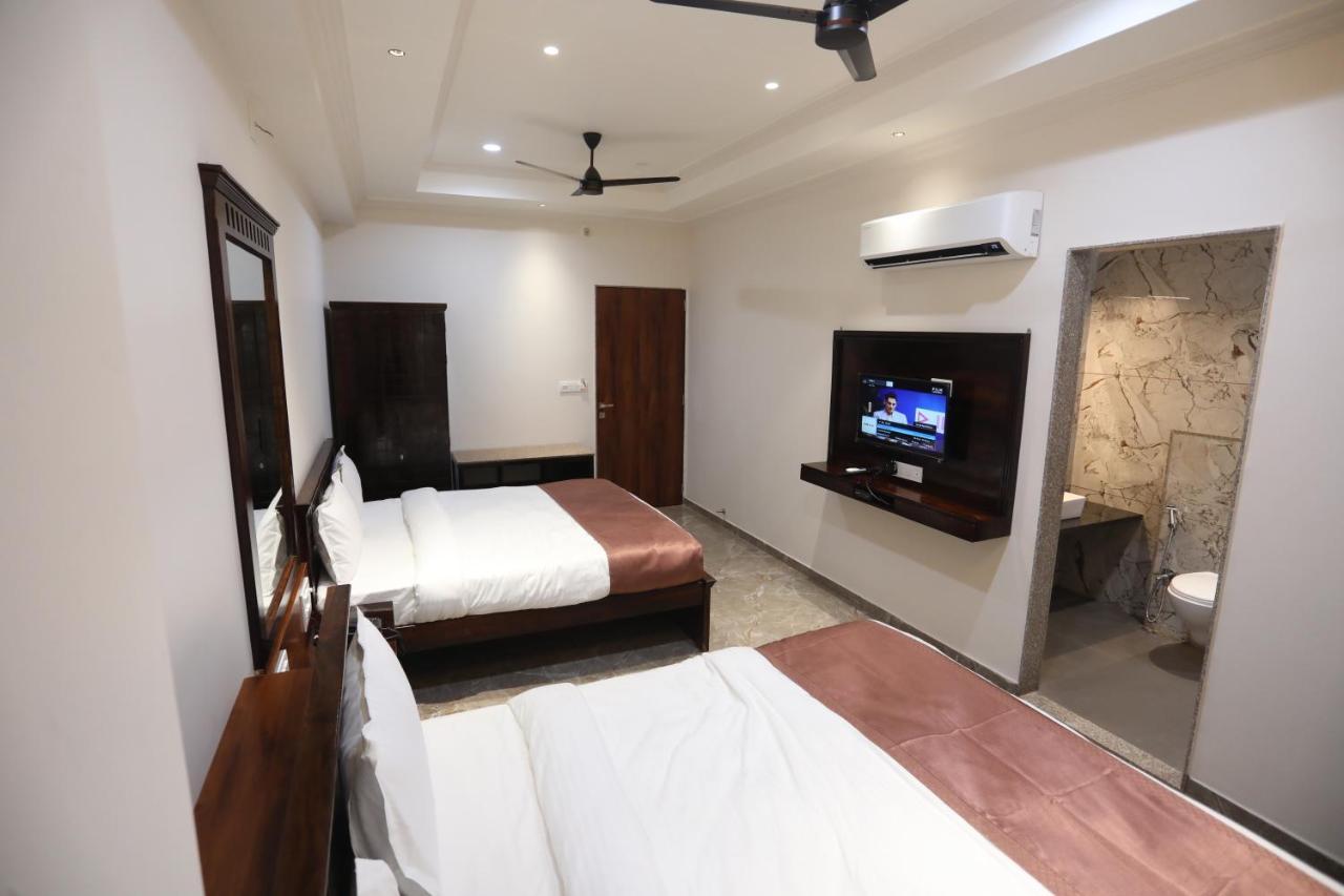 Chandan Kasturi Resort Dariāwad 외부 사진