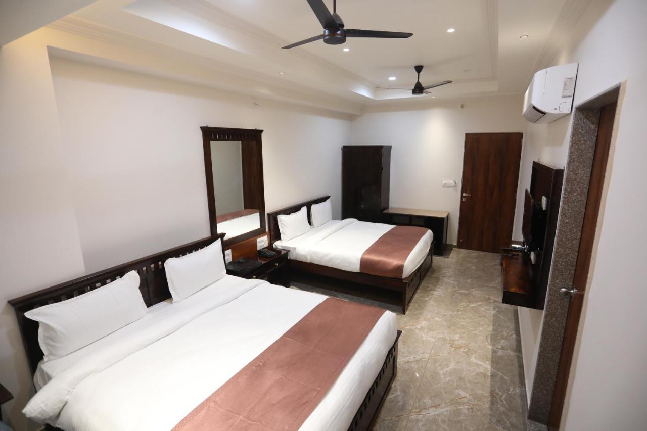Chandan Kasturi Resort Dariāwad 외부 사진